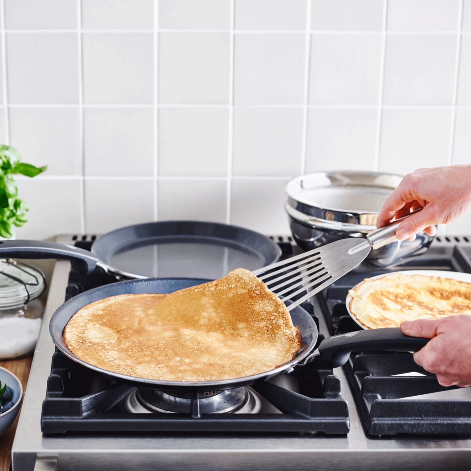 GreenPan Essentials Pannenkoekenpan Ø24 Cm 6 GreenPan Essentials Pannenkoekenpan Ø24 Cm - Afbeelding 4