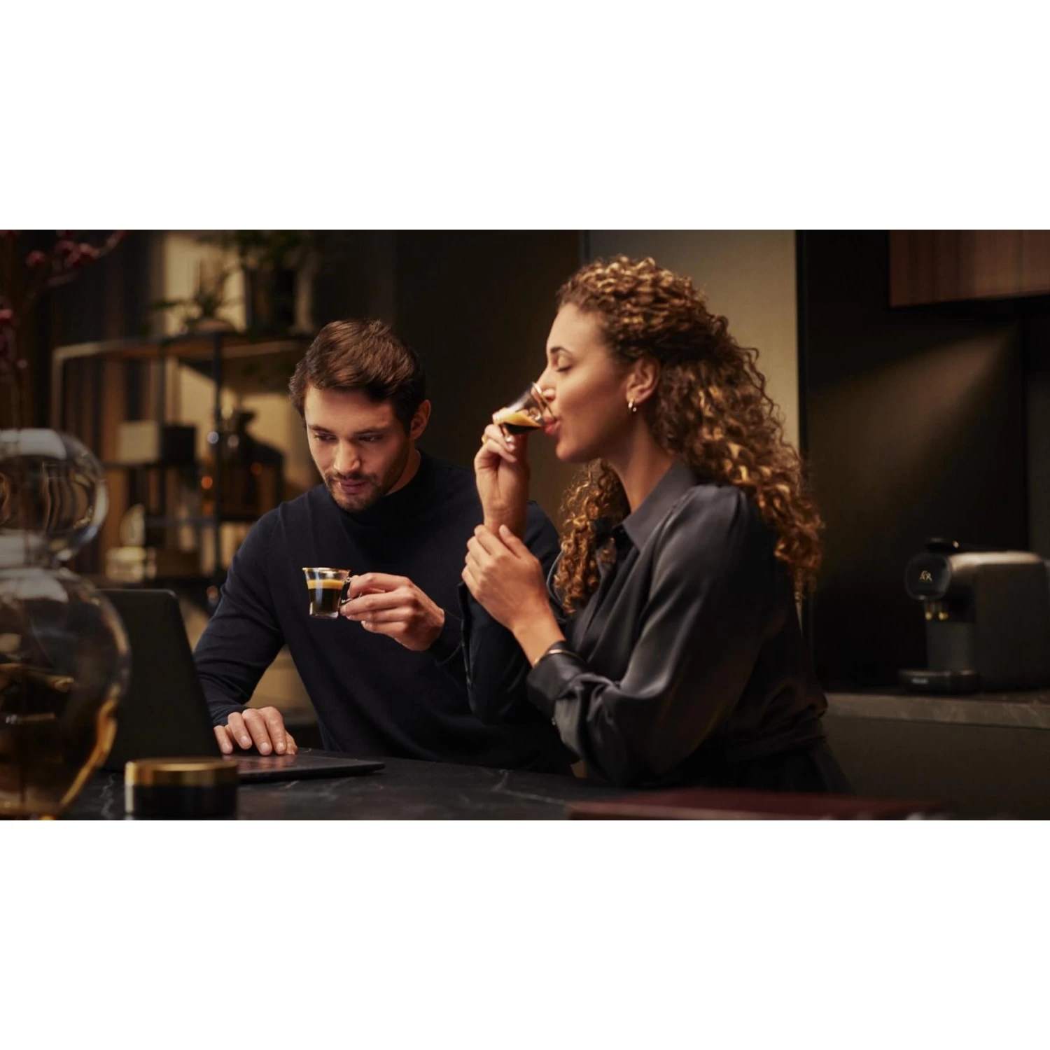 Philips Koffiecupmachine LM9012/60L'OR Barista Sublime Zwart 7 Philips Koffiecupmachine LM9012/60L'OR Barista Sublime Zwart - Afbeelding 5